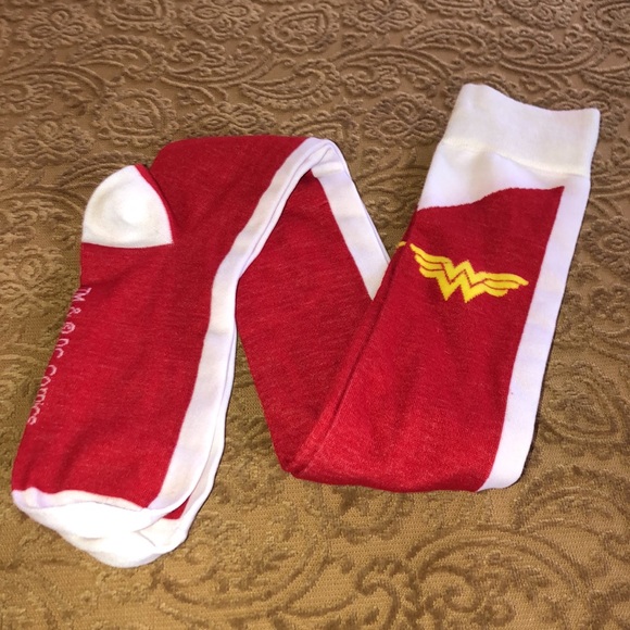 Y2K DC Comics Wonder Woman Costume with Accessories - Picture 14 of 14